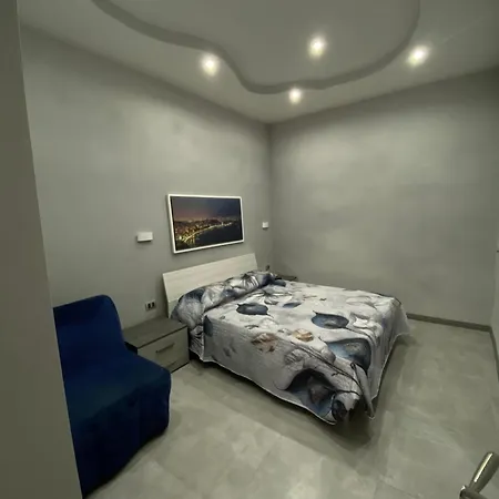 Appartamento à Famiglia Napoli